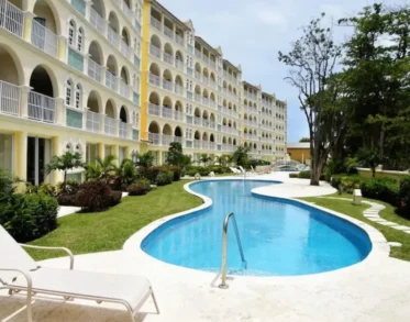 How to Secure the Best Sapphire Condo Rental Deals Online Today