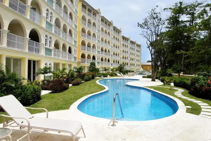 How to Secure the Best Sapphire Condo Rental Deals Online Today